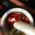 Яркий игровой автомат Hot Chilli с мексиканской тематикой и перцами чили